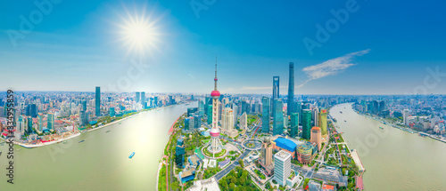 Canvas Print The city scenery along the Huangpu River in Shanghai, China