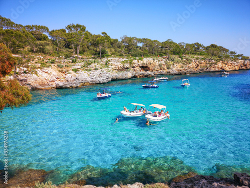 Fototapeta Naklejka Na Ścianę i Meble -  Mallorca glasklare Bucht Lagune Strand