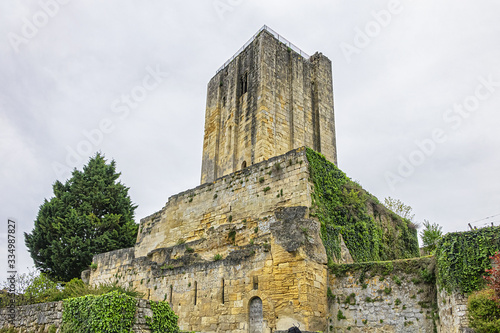 Murais de parede View of La Tour du Roy (King's tower) in Saint-Emilion, Bordeaux wine region