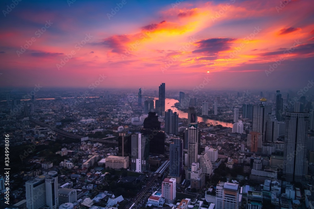 Fototapeta premium Cityscape landscape view sunset view of Bangkok metropolis