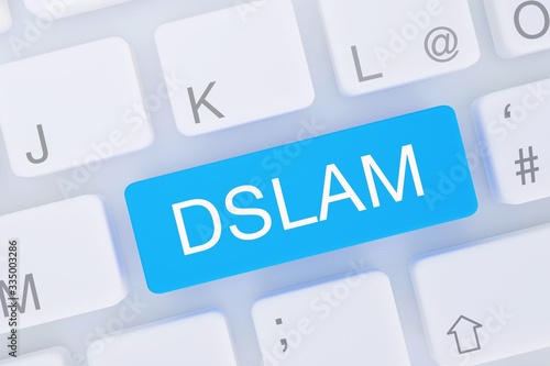 DSLAM. Computer Tastatur von oben zeigt Taste mit Wort hervorgehoben. Software, Internet, Programm