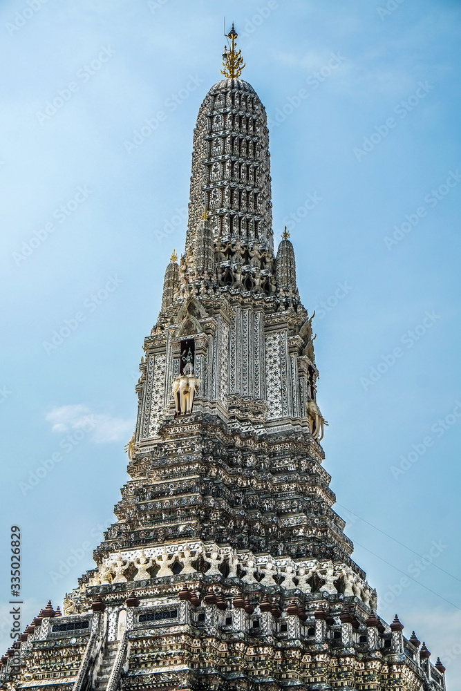 Wat arun (temple of dawn) Bangkok, Thailand
