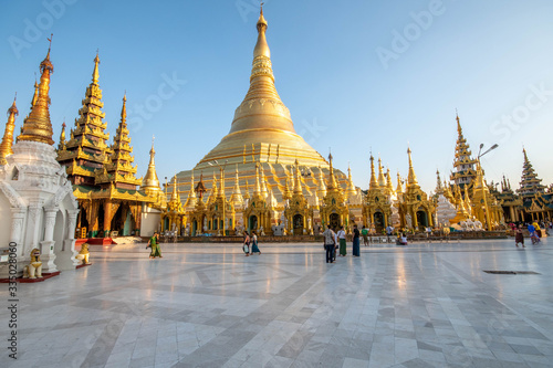 Shwedagon Pagode in Yangon, Myanmar ehemals Burma