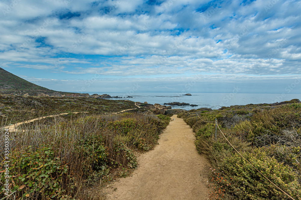 A beautiful View in  Califórnia coast - Big Sur, Condado de Monterey, Califórnia