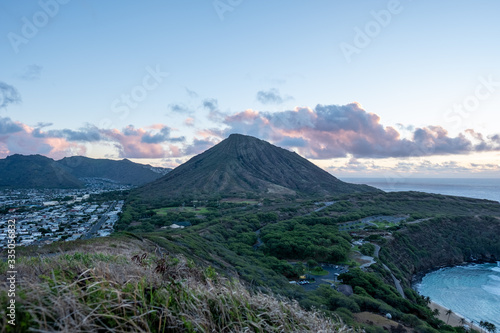 Hanama Bay sunrise - diamond head - golden hour