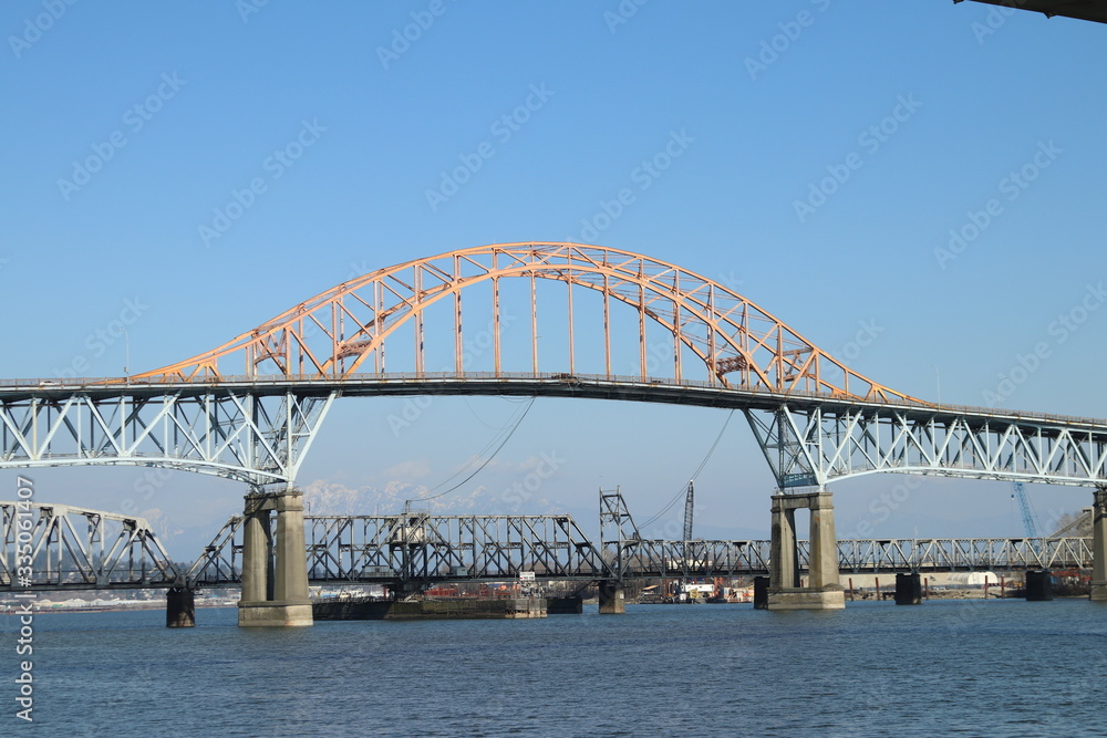 Naklejka premium Iron bridge