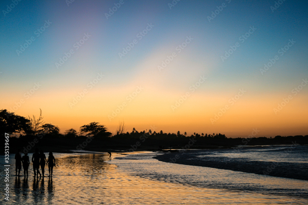 Obraz premium Multiple colours on the sunset sky