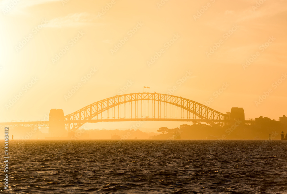 Obraz premium Sydney Harbour Bridge at sunset