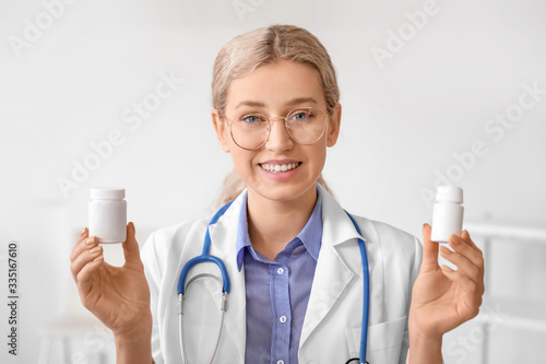 Portrait of female doctor w...