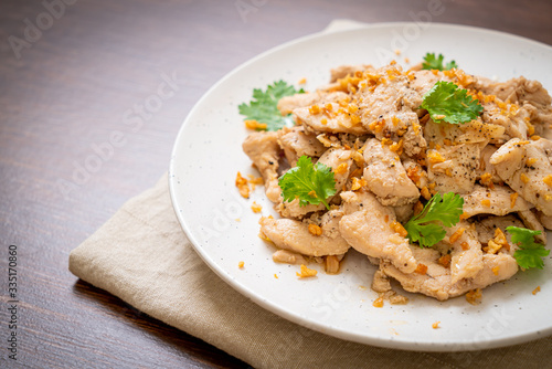 stir-fried chicken with garlic