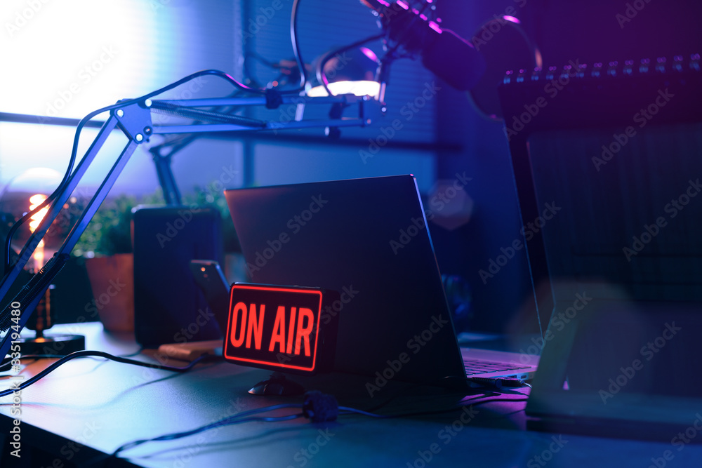 Live online radio station with on air sign Stock 写真 | Adobe Stock