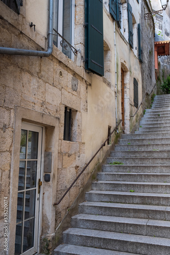 Steintreppe in der Altstadt von Verdun/Frankreich