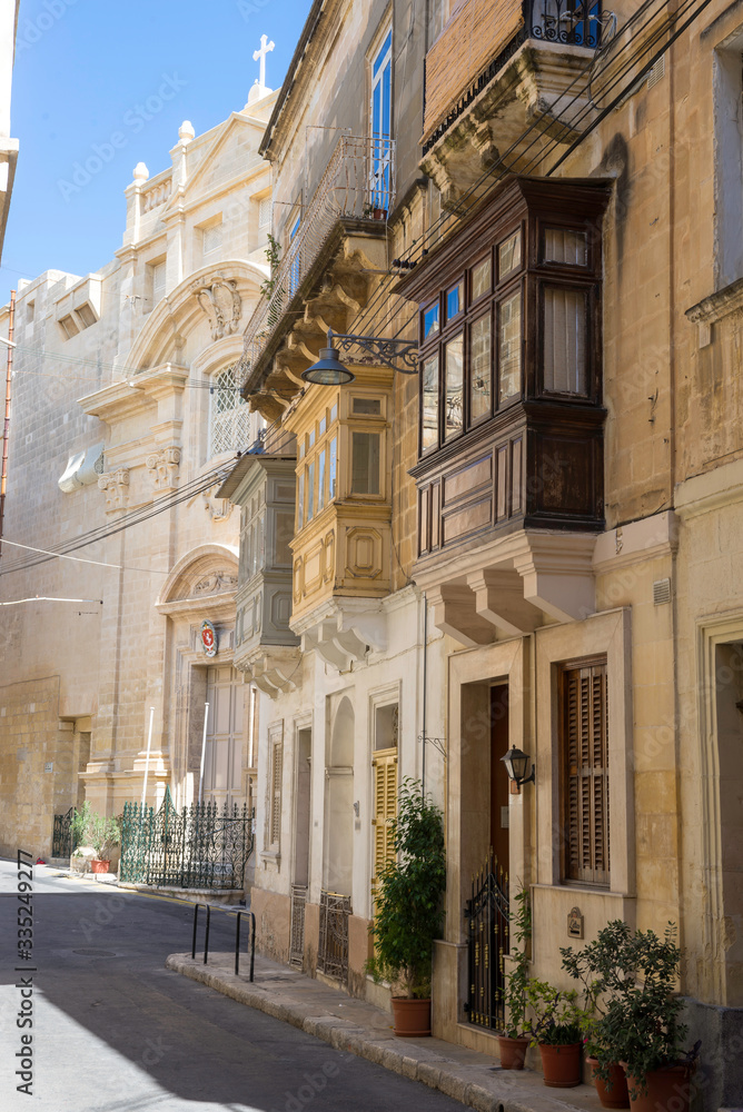 Malta/Malta 30.09.2015. Calles de La Valeta con sus Gallarijas, Balcones de colores tipicos de Malta