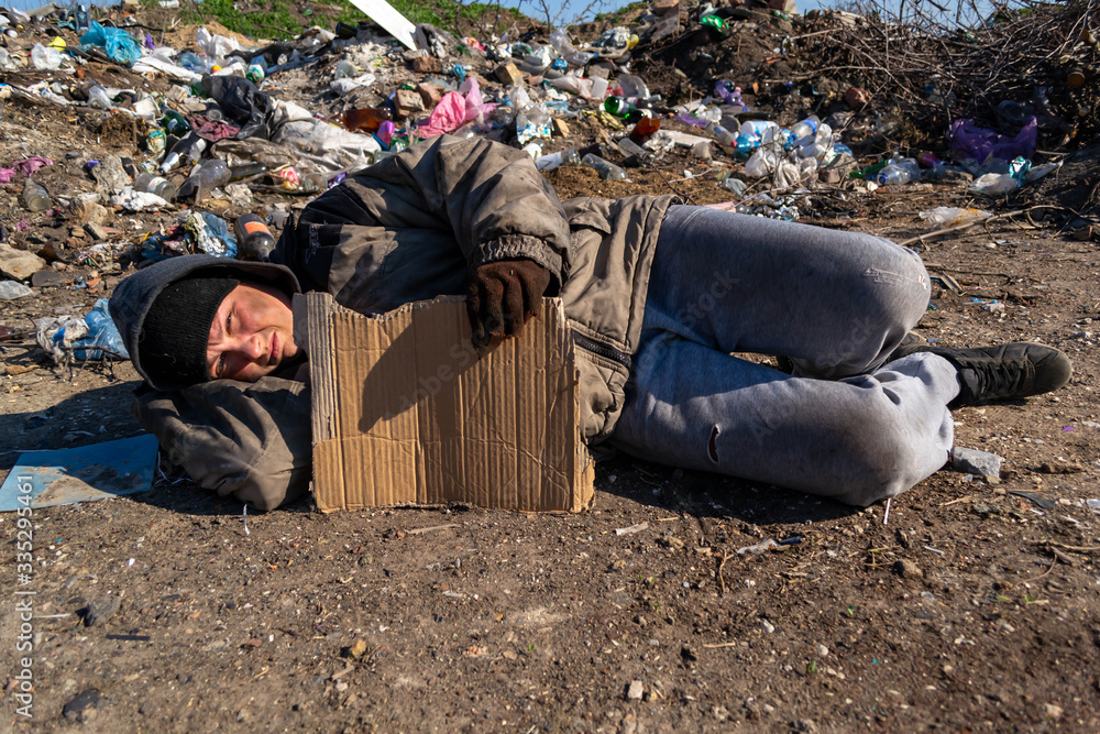 Homeless woman lives in a landfill Homeless woman lives in a landfill