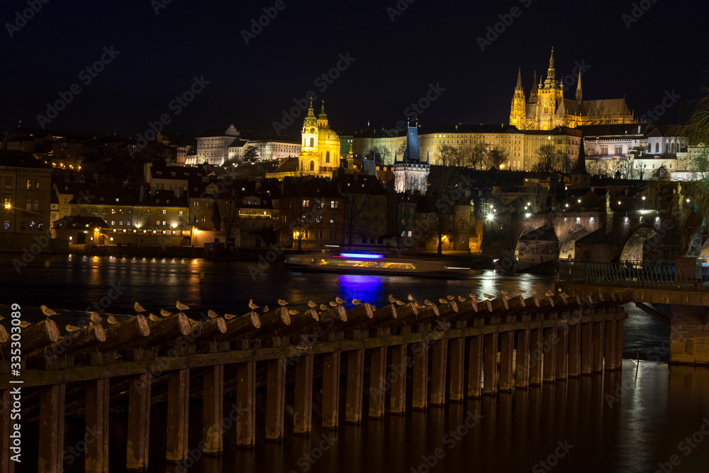 Obraz premium Old Prague at night