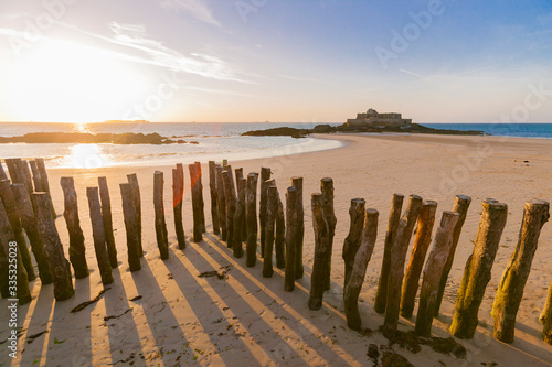 break wave, Ruins of Fortre...