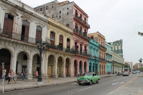 El Malecon, La Havana © julie