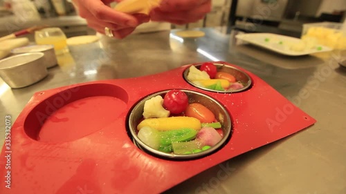 preparing a tarte tatin