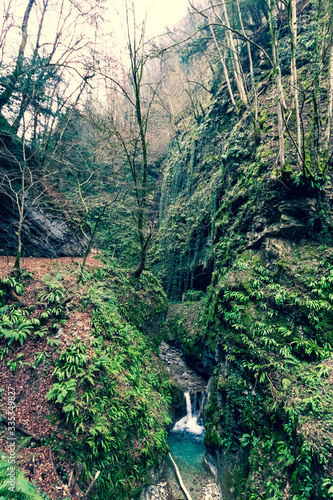 Cascade des Gorges du Chauderon, entre Les Avants et Montreux (Suisse) photo