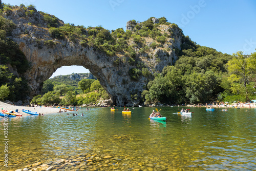 Φωτογραφία Aerial view of Narural arch in Vallon Pont D'arc in Ardeche canyon in France