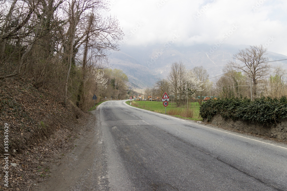 Fototapeta premium Path of Novalesa in the nature