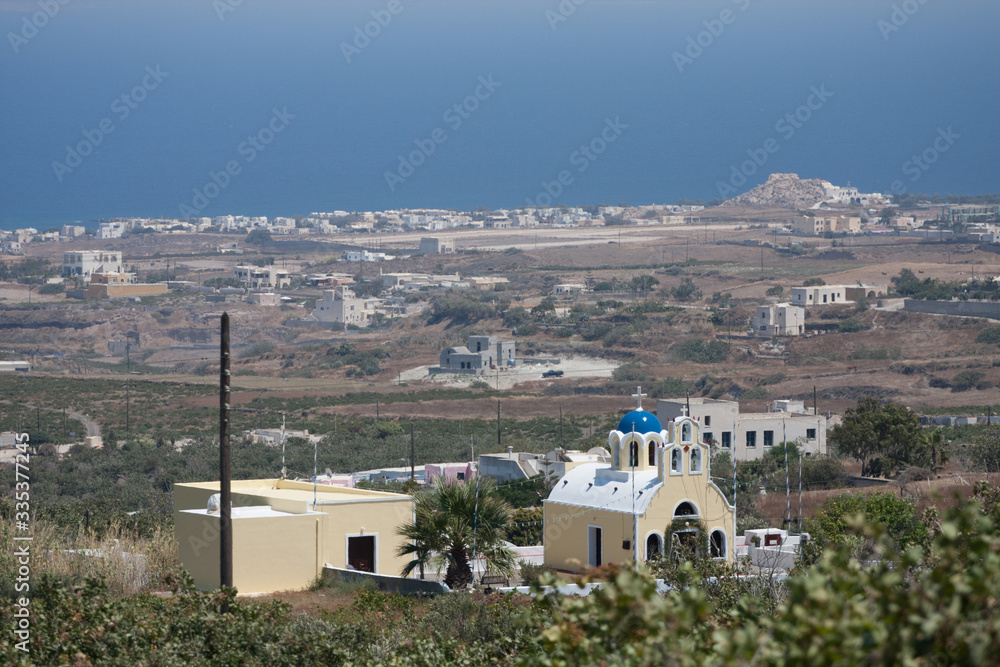 Naklejka premium white houses and churches, Santorini, Greece