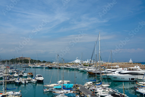 Vue du port d'Antibes