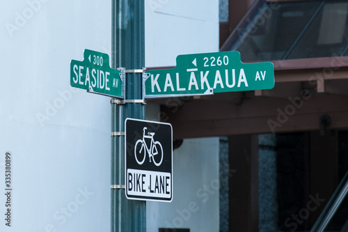 ハワイの標識 カラカウア © gohdafunk