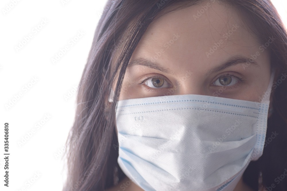 portrait masque chirurgical portrait masque chirurgical