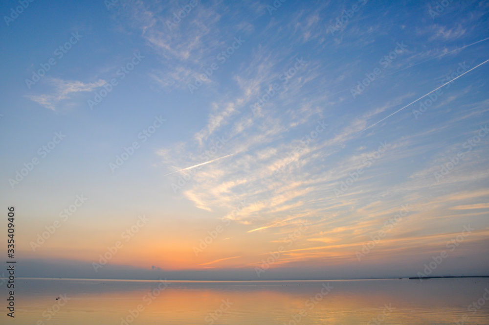 Fototapeta premium Natural Park of the Albufera in Valencia sunset