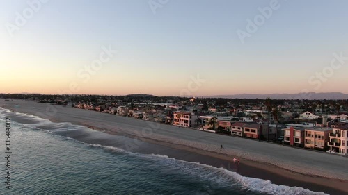 Nice view on the California Long Beach houses and ocean