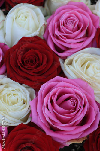 Fototapeta Naklejka Na Ścianę i Meble -  Mixed roses bridal flowers