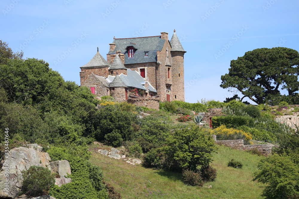 Fototapeta premium castle in the mountains