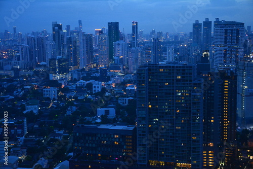 Panorama Bangkok Rooftop bar de nuit