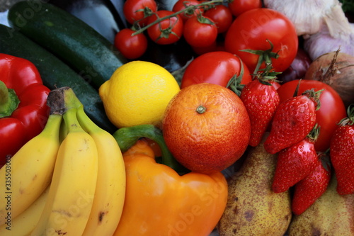 Provisions de fruits et l  gumes