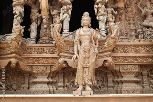 Wallpaper Mural Wooden sculptures made without a single nail Torontodigital.ca