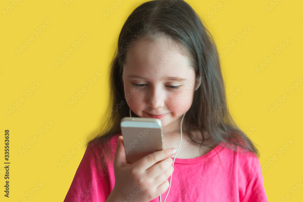 girls with a smartphone girls with a smartphone