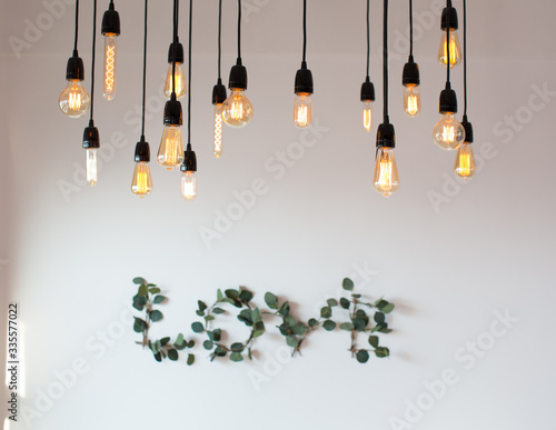 Cuadro en lienzo Set edison retro lamp on loft gray concrete background
