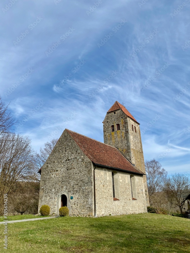 St. Oswald und Otmar Kirche Kapelle am Apfel Wanderweg in Frenkenbach bei Immenstaad