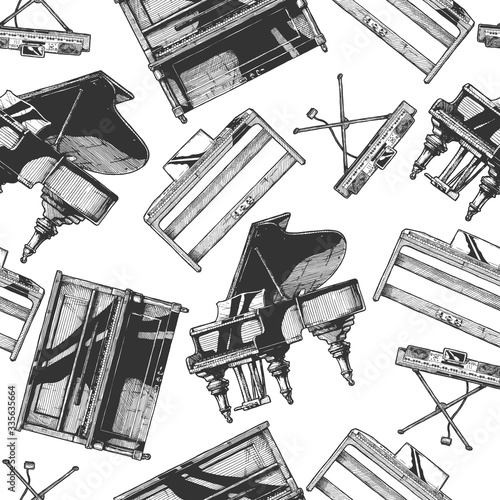 Pattern with different pianos