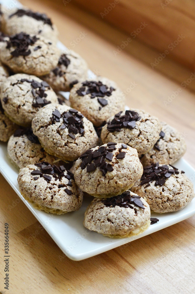 dessert: shekoladny and vanilla and oatmeal cookies