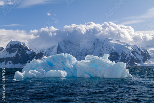 iceberg, Wilhelmina Bay