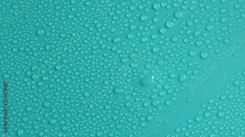 water droplets condensate on lid of plastic container