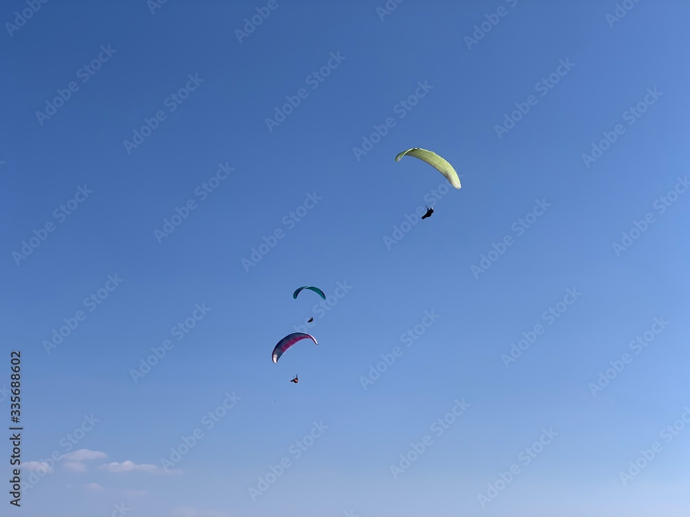 Paragliding fly at Hungary Harmashatar hill Paragliding fly at Hungary Harmashatar hill