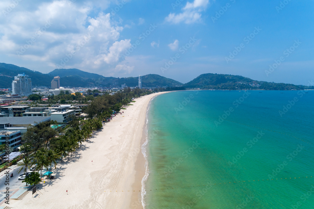 Obraz premium Empty beach at Patong beach Phuket Thailand in May 1- 2020 Beach closed during the Covid-19 Outbreak.
