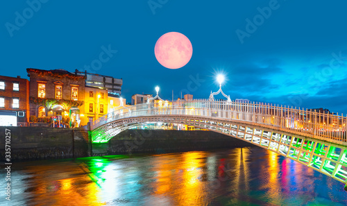Canvas Print Ha'Penny Bridge at twilight blue hour with full moon - Dublin, Ireland Elements