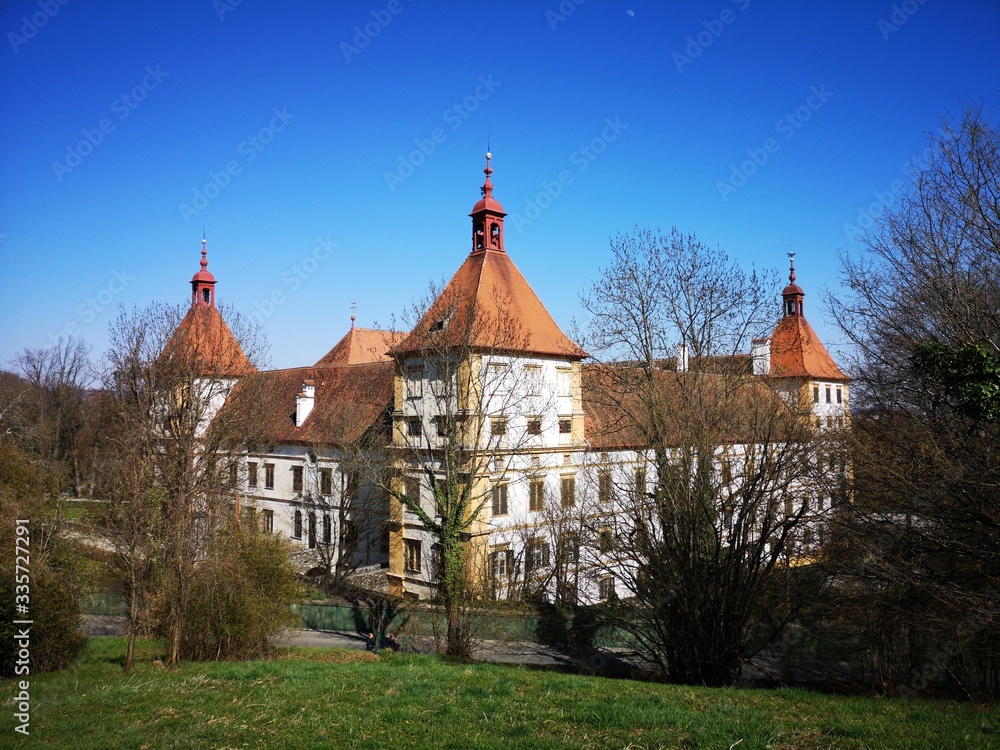 Naklejka premium Schloss Eggenberg Graz Altstadt Panorama Sehenswürdigkeit