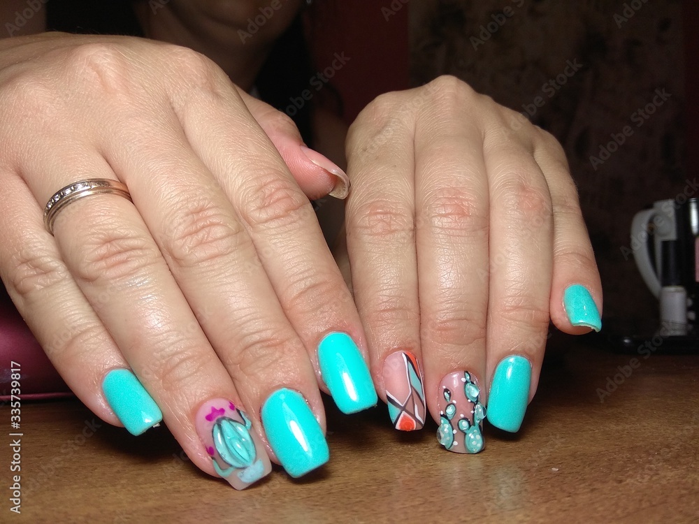 The manicurist excellently made her work a beautiful manicure with a polish gel on her hands and the client is happy
The manicurist excellently made her work a beautiful manicure with a polish gel on her hands and the client is happy