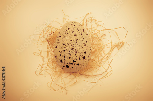 Ostereier mit Stroh Dekoration