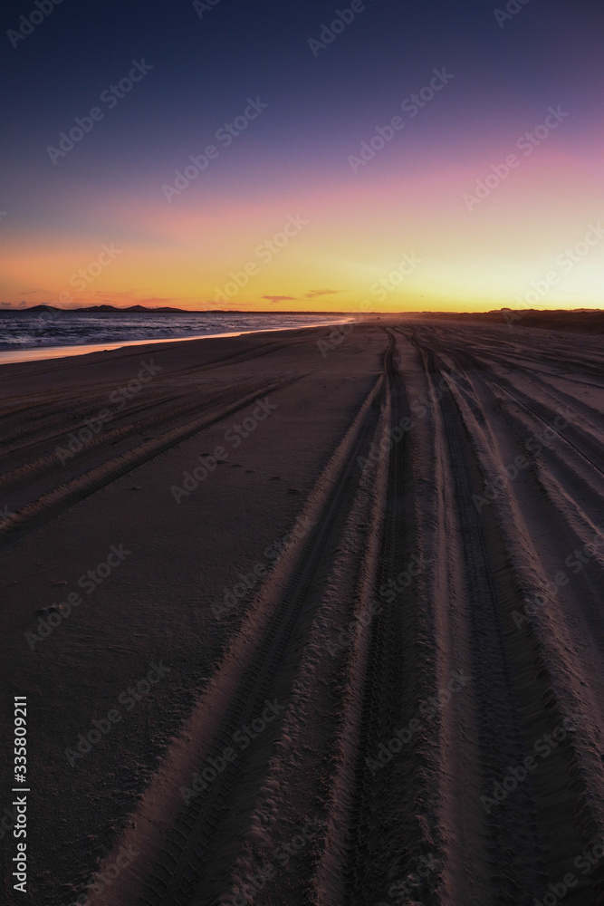 Fototapeta premium Off-road na plaży